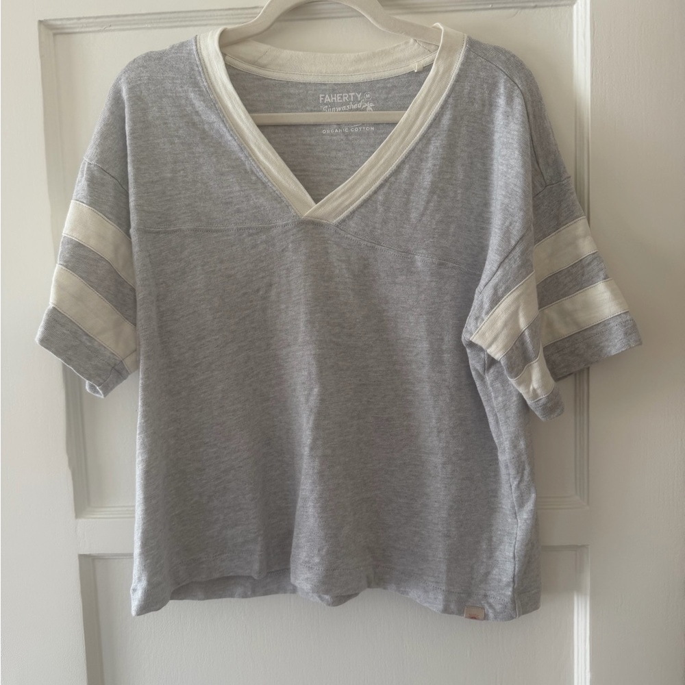 Faherty Gray and Cream V-Neck Short Sleeve Tee